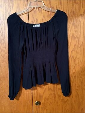 SO Kohl’s Black Crinkle Gauze Smocked Peplum Long Sleeve Boho Blouse Medium